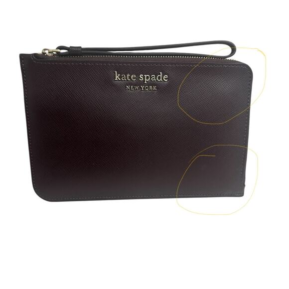 Kate spade Wrislet Chocolate color damage - Picture 2 of 8